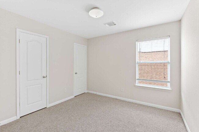 Building Photo - 18226 Fair Grange Ln