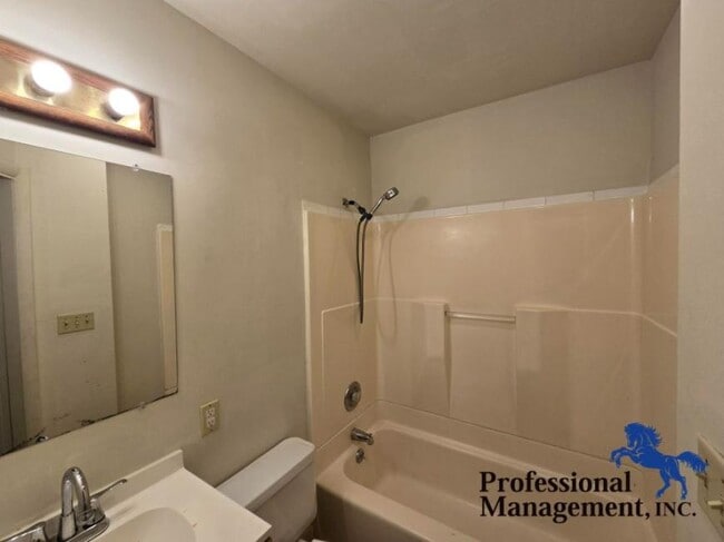 Building Photo - 2 bedroom in Billings MT 59101