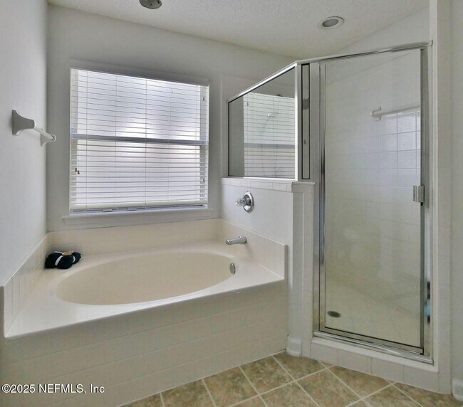 Building Photo - 1290 Ardmore St