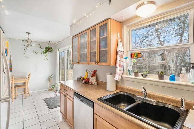 Building Photo - Beautiful 4-Bedroom Home in the P.O.E.T. Neighborhood - Available August 1, 2026!