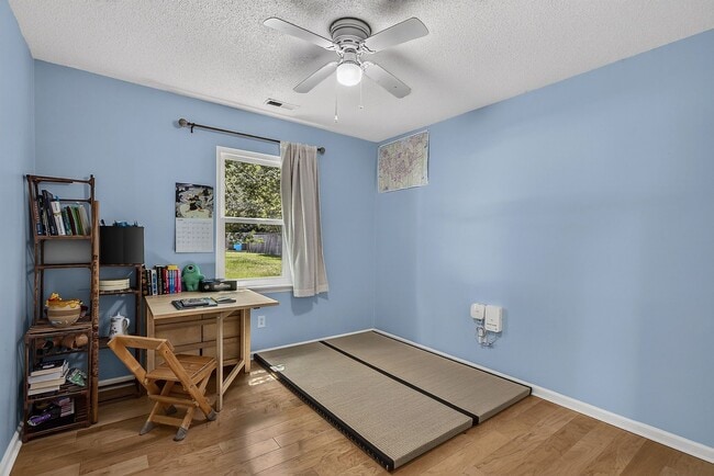 Building Photo - Nestled cul-de-sac home in Falcon Crest