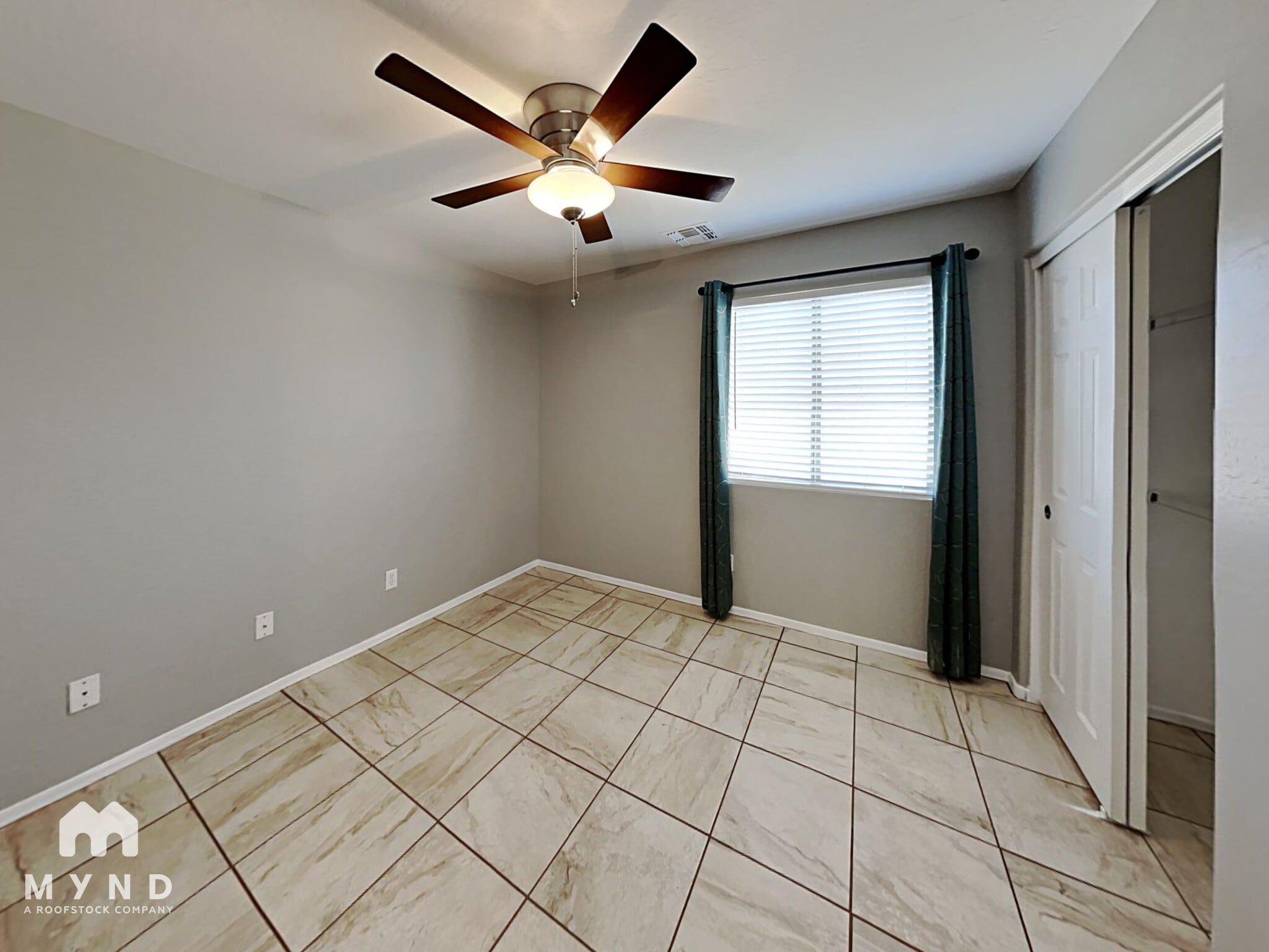 Building Photo - 2136 N Santiana Pl