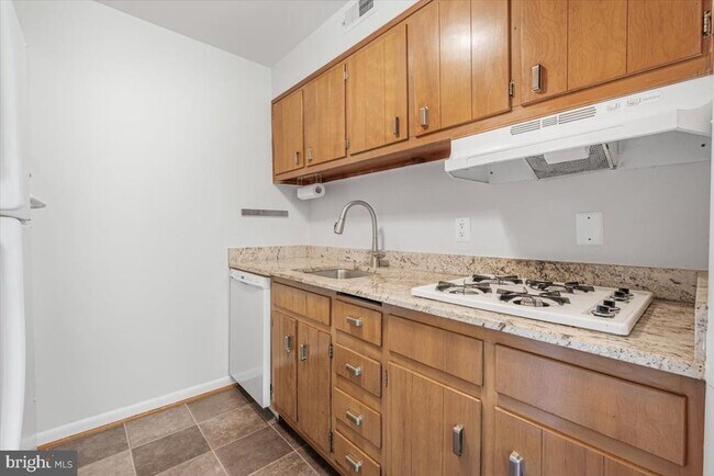 Building Photo - 10444 Rockville Pike