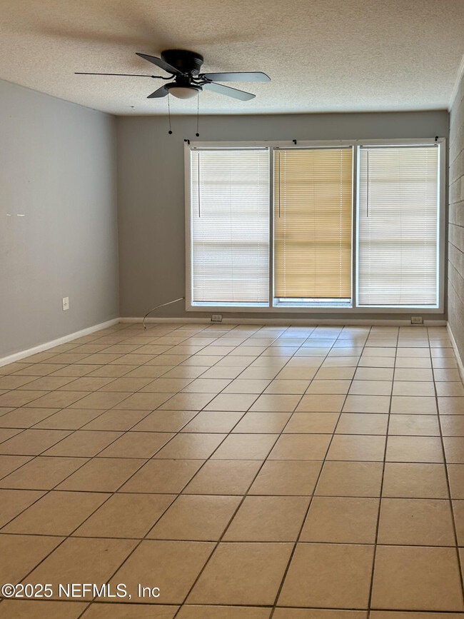 Building Photo - 1124 Woodruff Ave