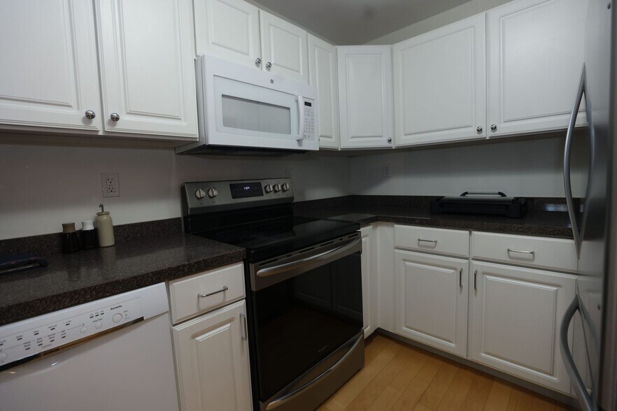 Building Photo - 30 Franklin St