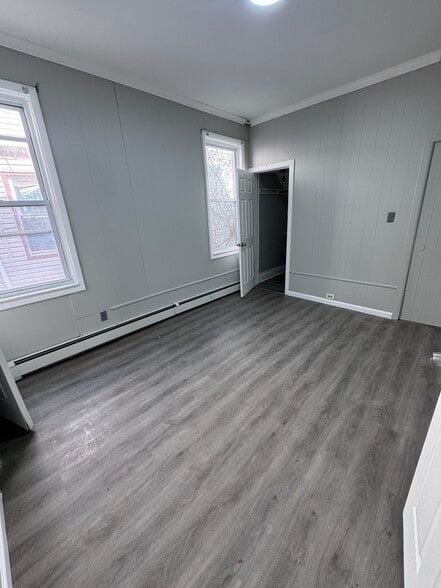 Building Photo - 11 Baldwin Ave