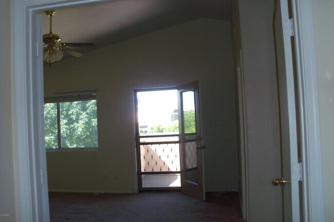 Building Photo - 5456 W Kristal Way