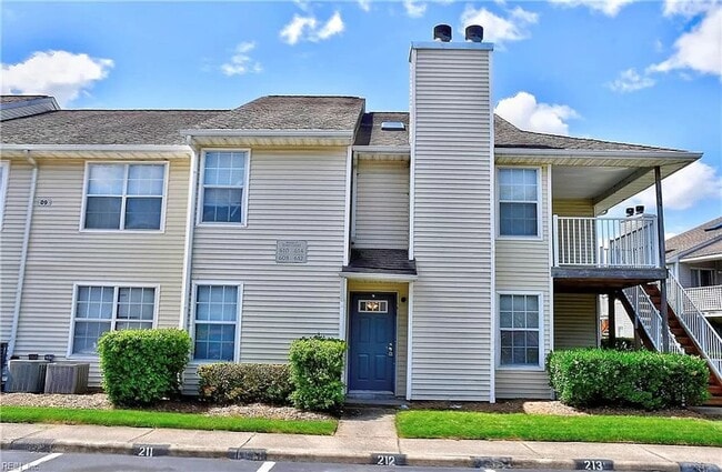 Building Photo - ***2 BED Condo/Downstairs unit/ W,S&T INCLUDED!!