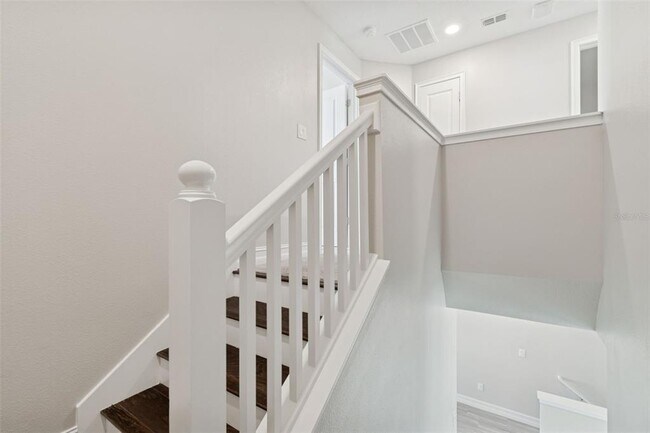 Building Photo - 4921 W Paul Ave