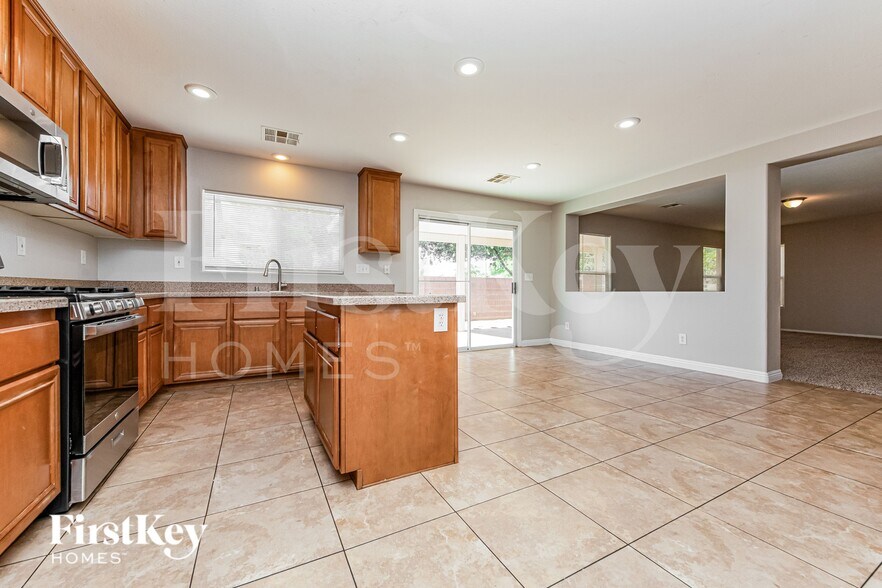 Building Photo - 4913 W Cherokee Run Ct