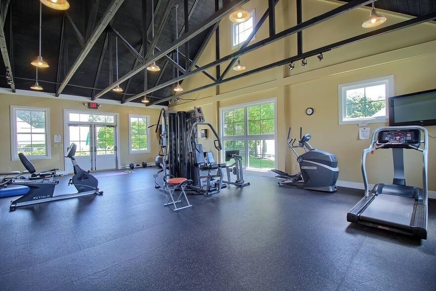 WorkOut - 7016 Old Bridge Ln E