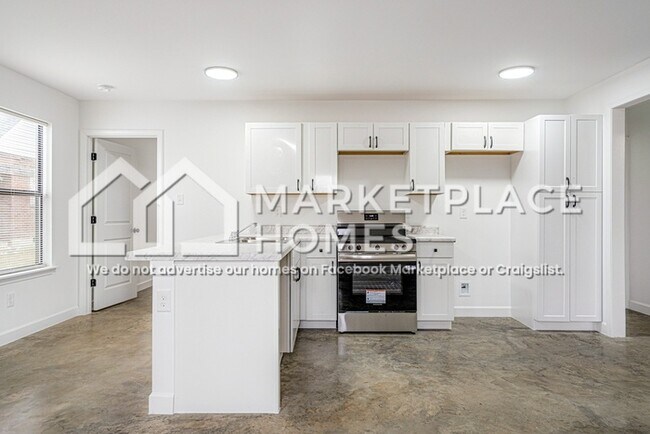 Building Photo - 1369 Chadwick Cir