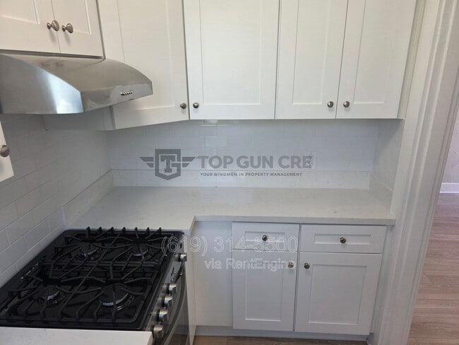 Building Photo - 4027 Randolph St