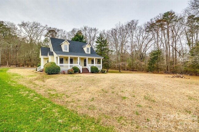 Building Photo - 1739 Old Clay Hill Rd