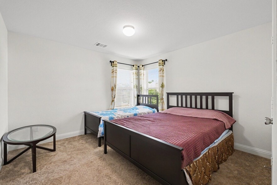 Building Photo - 8170 Rabbit Dr