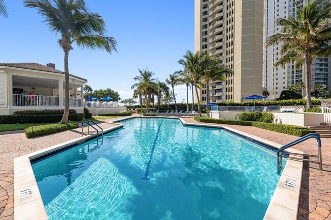 Building Photo - 3000 N Ocean Dr