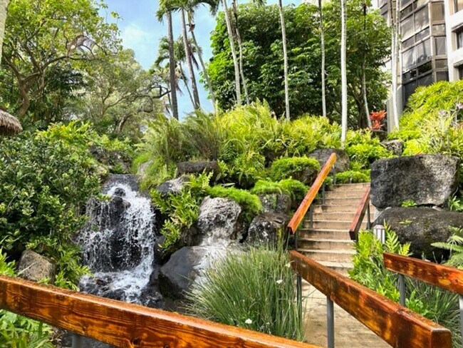 Building Photo - 1 Bedroom, 1 Bathroom, 1 Parking (Mauna Luan Hawaii Kai)