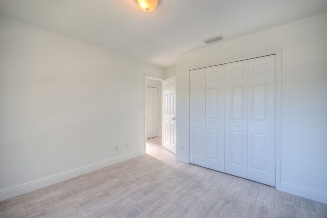 Building Photo - 14610 Astina Way