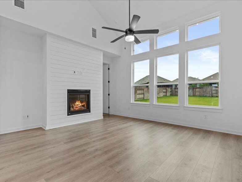 Building Photo - 547 Billowing Way
