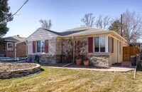 Building Photo - Fabulous 3 Bed (+ 1 non conforming) / 2 bath SFH in the Montclair Neighborhood