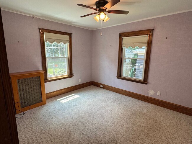 Building Photo - 7 Lamoille Ave