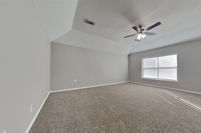 Building Photo - 19123 Oakway Dr