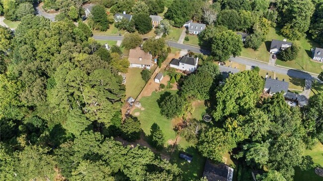 Building Photo - 3913 Hadley Farm Dr
