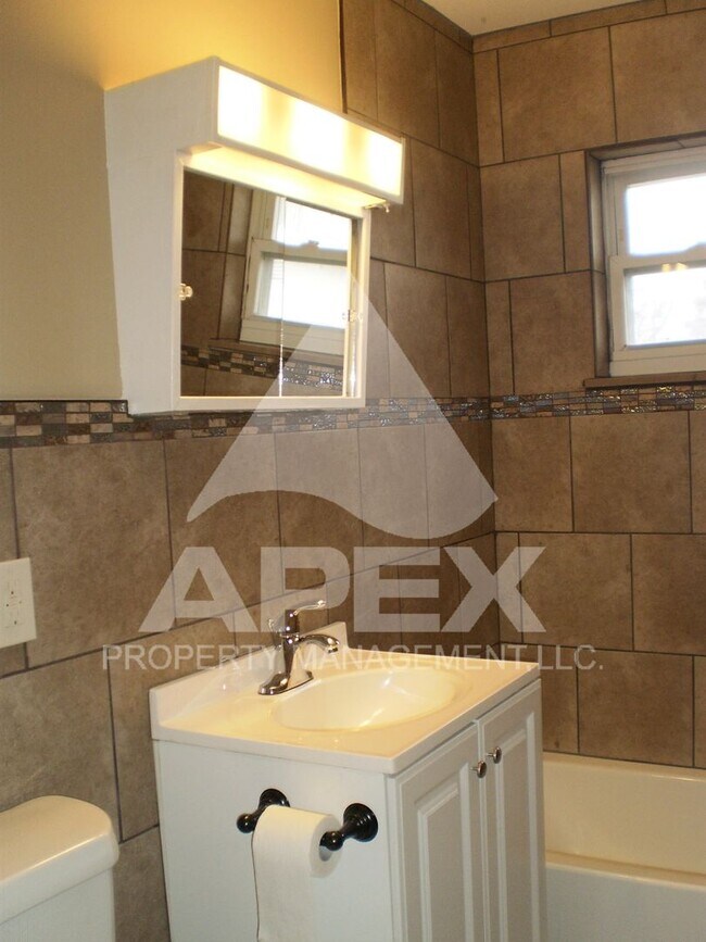 Building Photo - 312 Watauga Dr