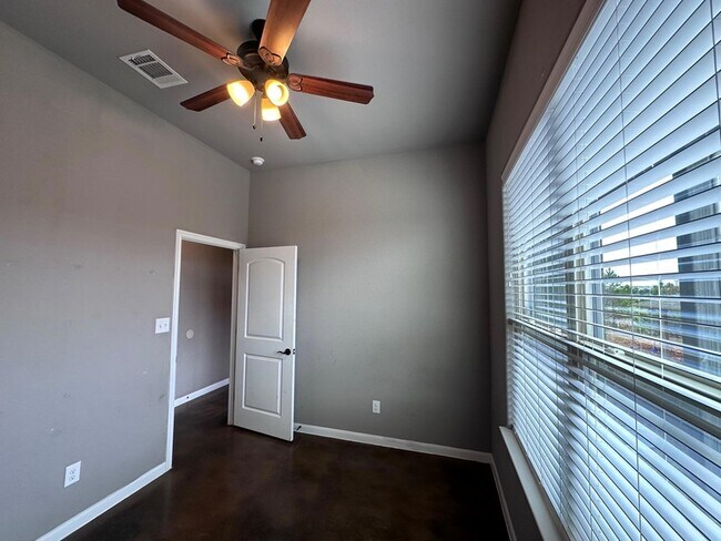 Building Photo - 200 Mauna Kea Ln