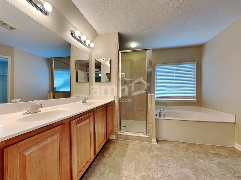 Building Photo - 96050 Waters Ct