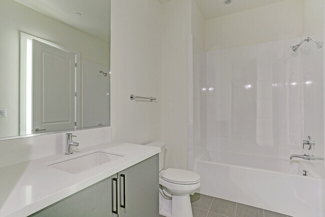 Building Photo - 4521 San Felipe St