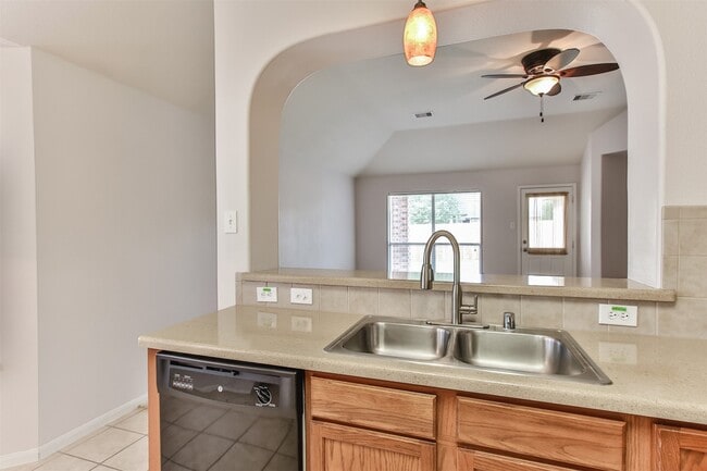 Building Photo - 14603 Whispering Cypress Dr