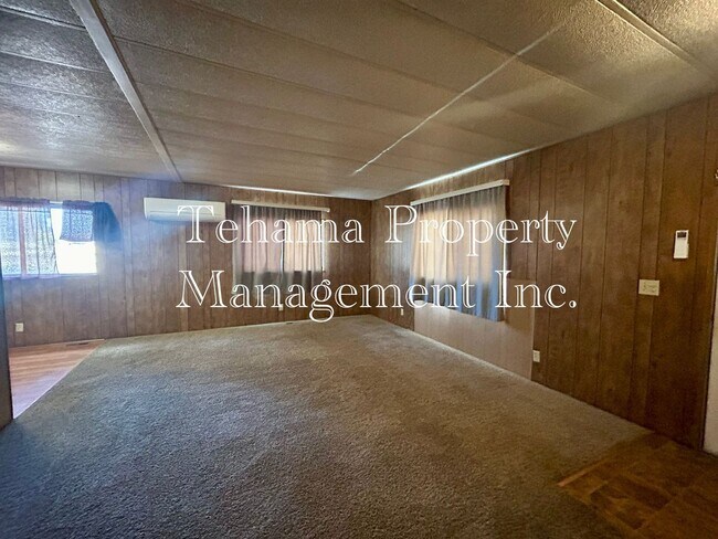 Building Photo - Adorable 2 bedroom 1 bath Modular Home in the Country