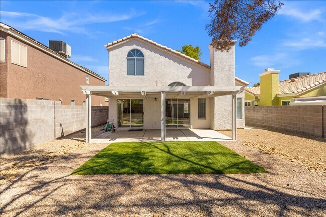 Building Photo - Fabulous Home!