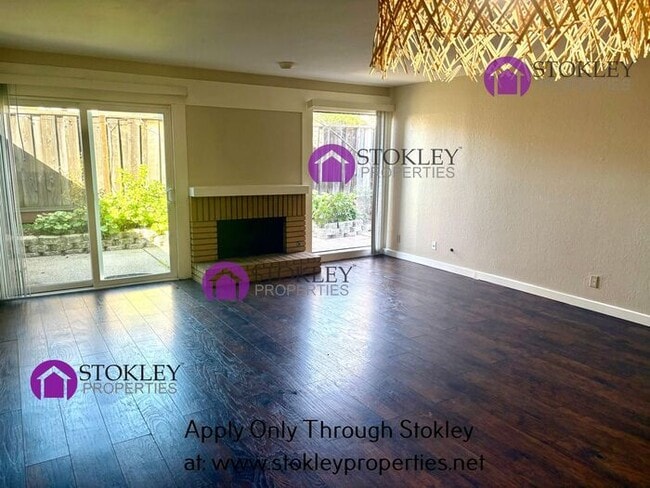 Building Photo - 27 Oak Brook Pl