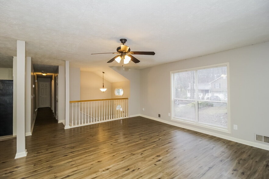 Building Photo - 48 Bethany Ct