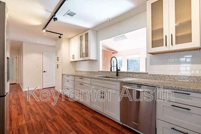 Building Photo - 7501 Daugherty St