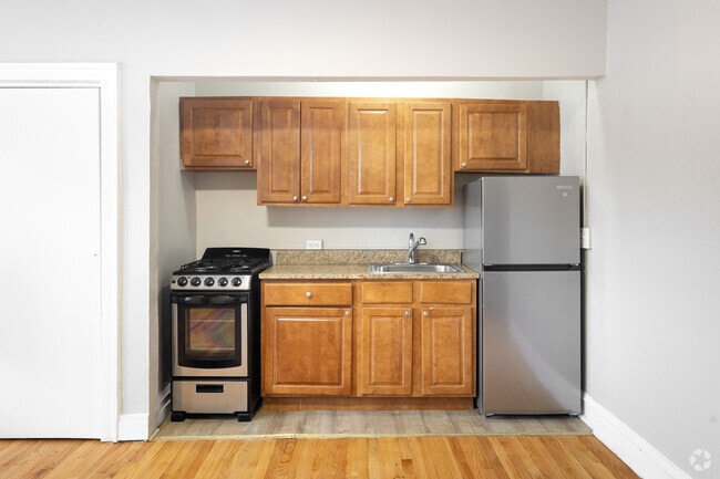 Studio, 1BA - 370SF - Kitchen - The Onyx on Carmen