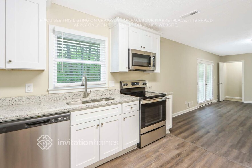 Building Photo - 2306 Atoka Dr SE