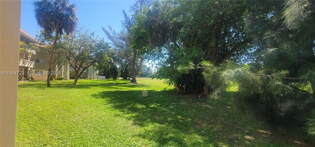 Building Photo - 7430 Miami Lakes Dr