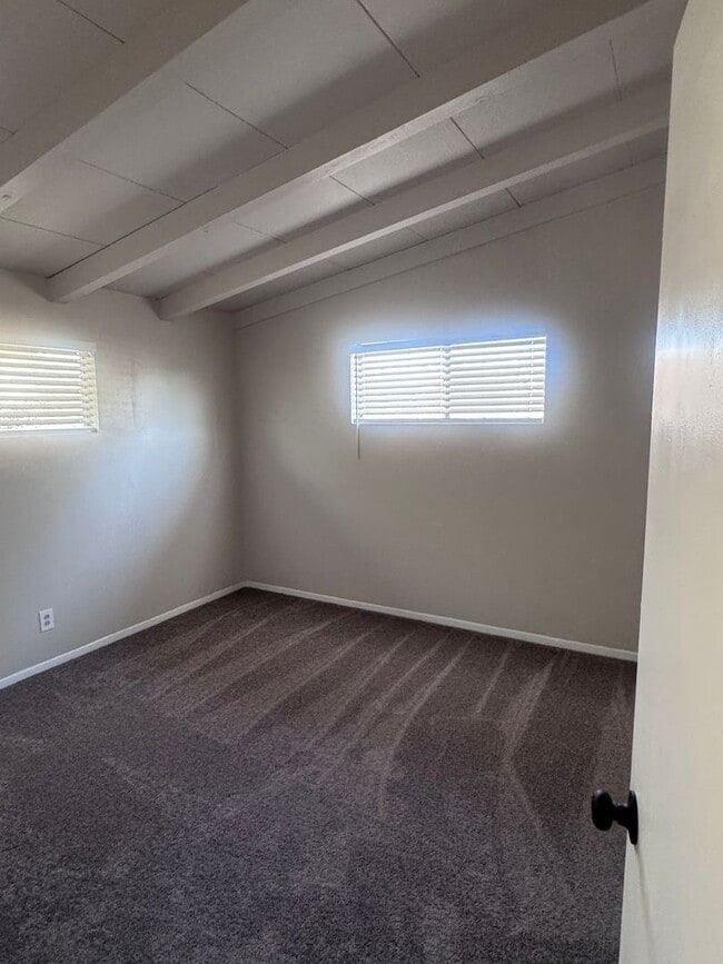 Building Photo - 671-677 Illinois Avenue