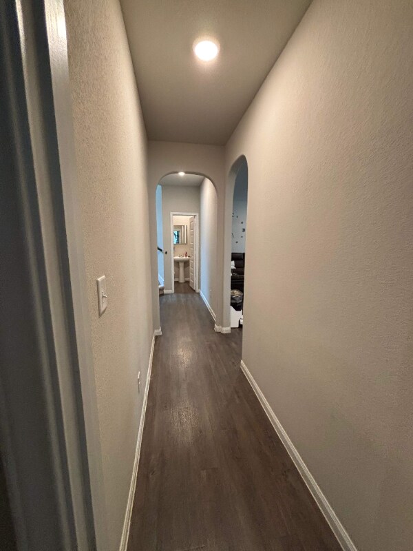 Building Photo - 14031 Chinook Dr