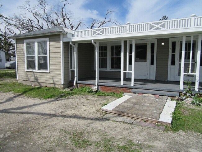 Primary Photo - 708 S Hwy 22 A