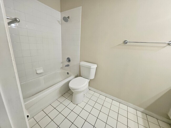 Building Photo - 13216 Villa Vista Dr