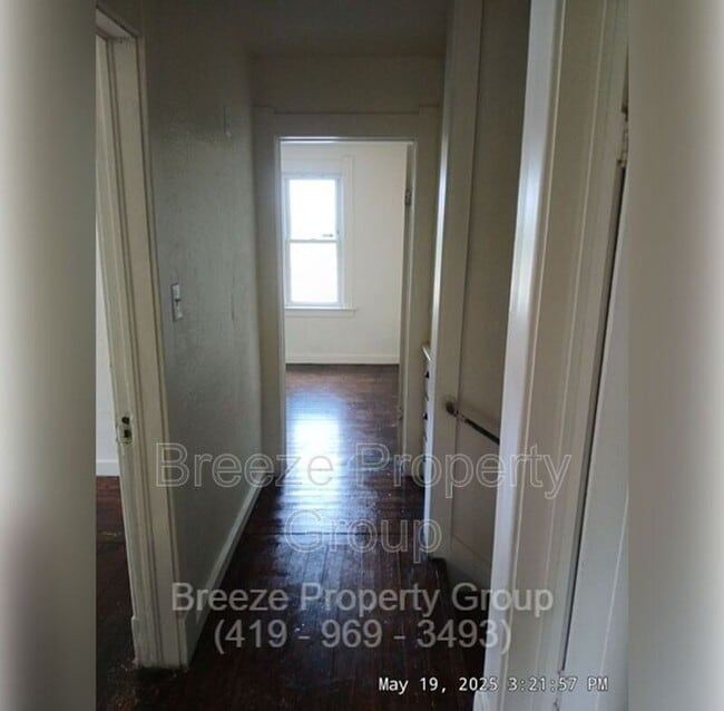 Building Photo - 2145 Dorr St