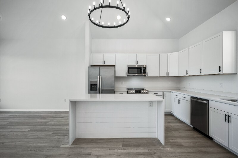 Building Photo - 206 Jax Sq