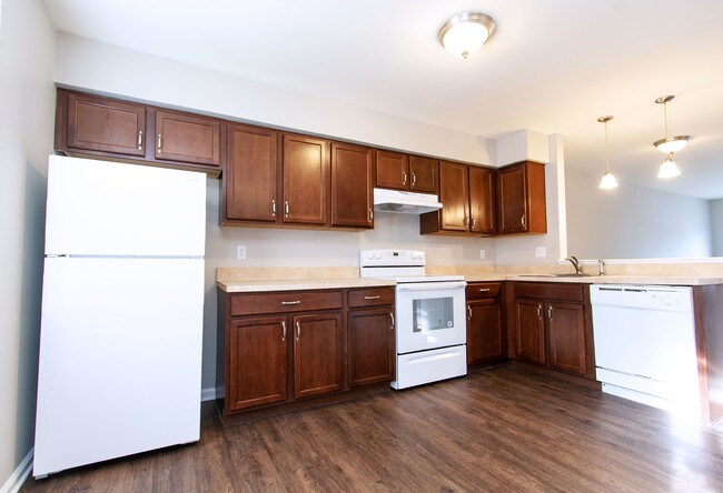 Primary Photo - River Walk Townhomes
