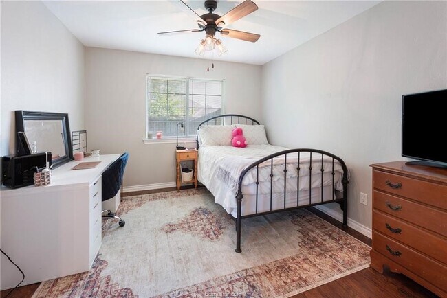 Building Photo - 3609 Oldenburg Ct