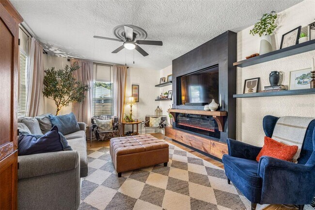 Building Photo - 2116 W St Louis St