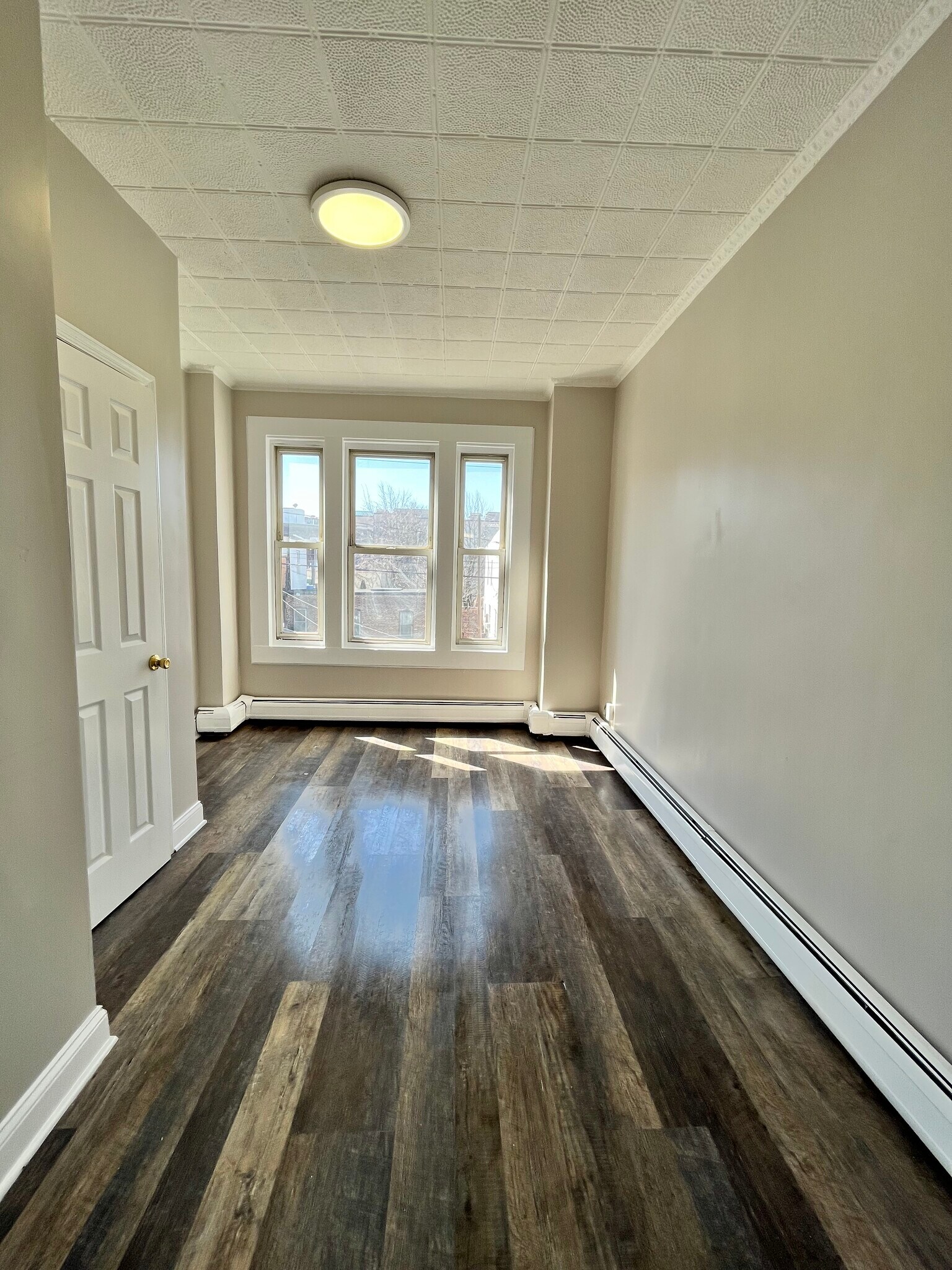 8 Sheffield St 2L - 9 Sheffield St